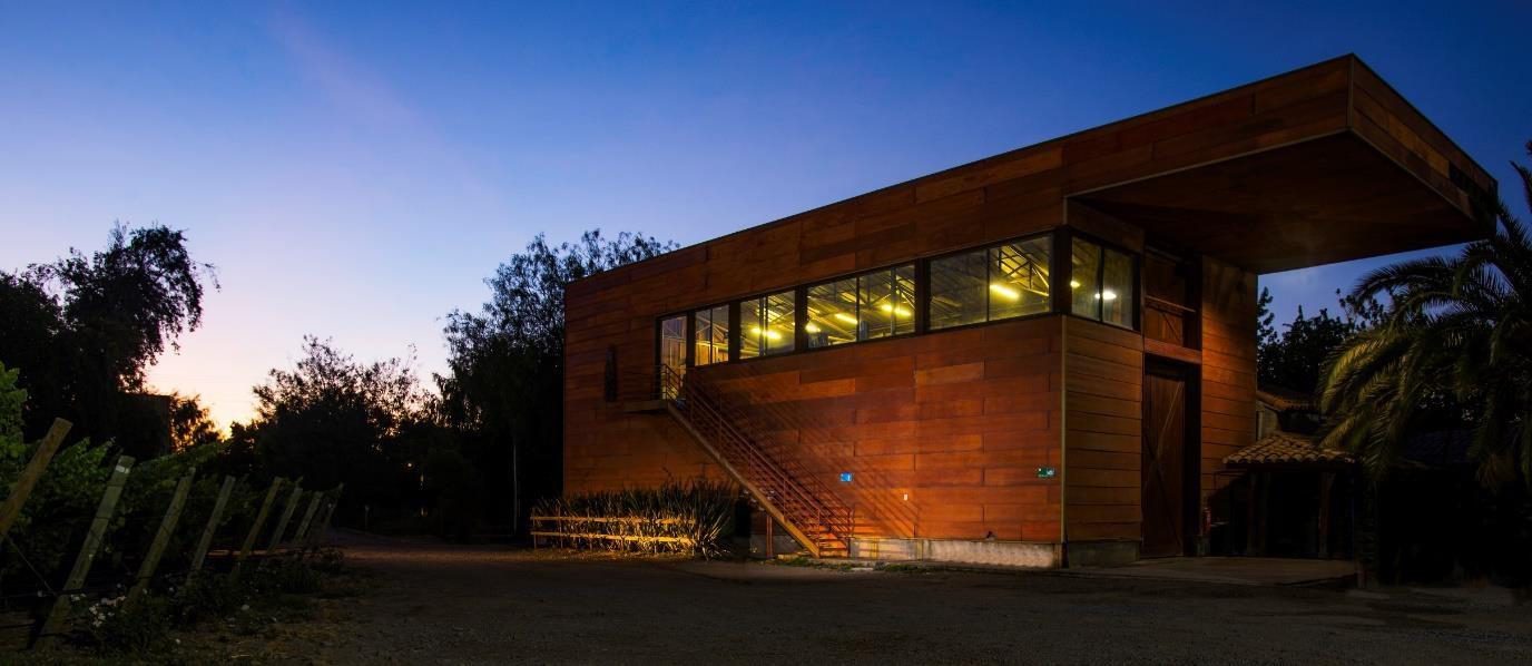 Bodega ao entardecer
